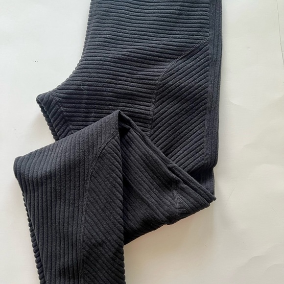 🖤NIKE- “PRO- HYPERWARM” Workout/ Lounge Pants & Top🖤 - Picture 4 of 7